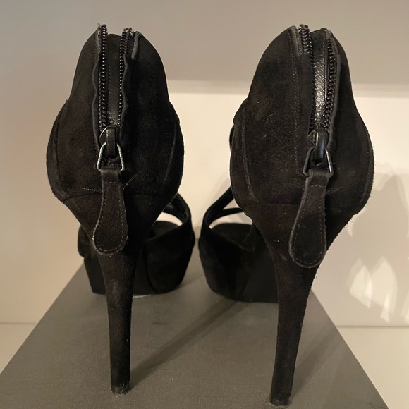 Alexander MCQueen - Picture 9 of 9